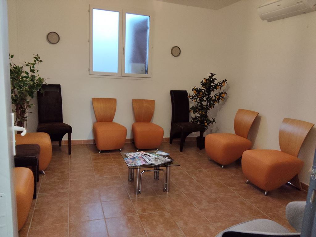 Local professionnel REGUSSE (83630) AZUR VERDON IMMO